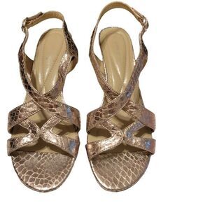 Andrew Geller Dressy Wedge Strappy Sandels 3 inch heel Size 8M